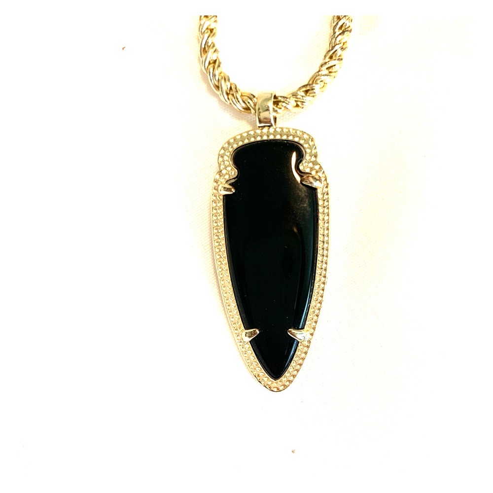 Kendra Scott Sienna pendant necklace